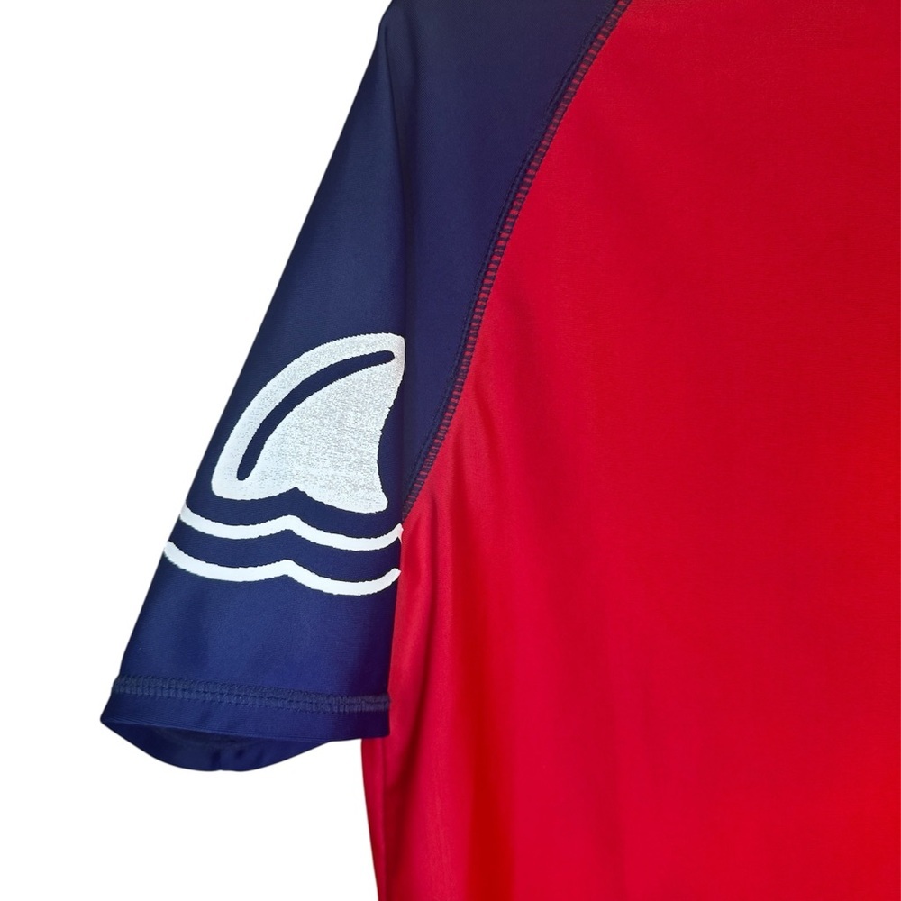 💥OshKosh B’Gosh Boys Swim Rash Guard Top

Good Condition. Smoke free home - Picture 3 of 4